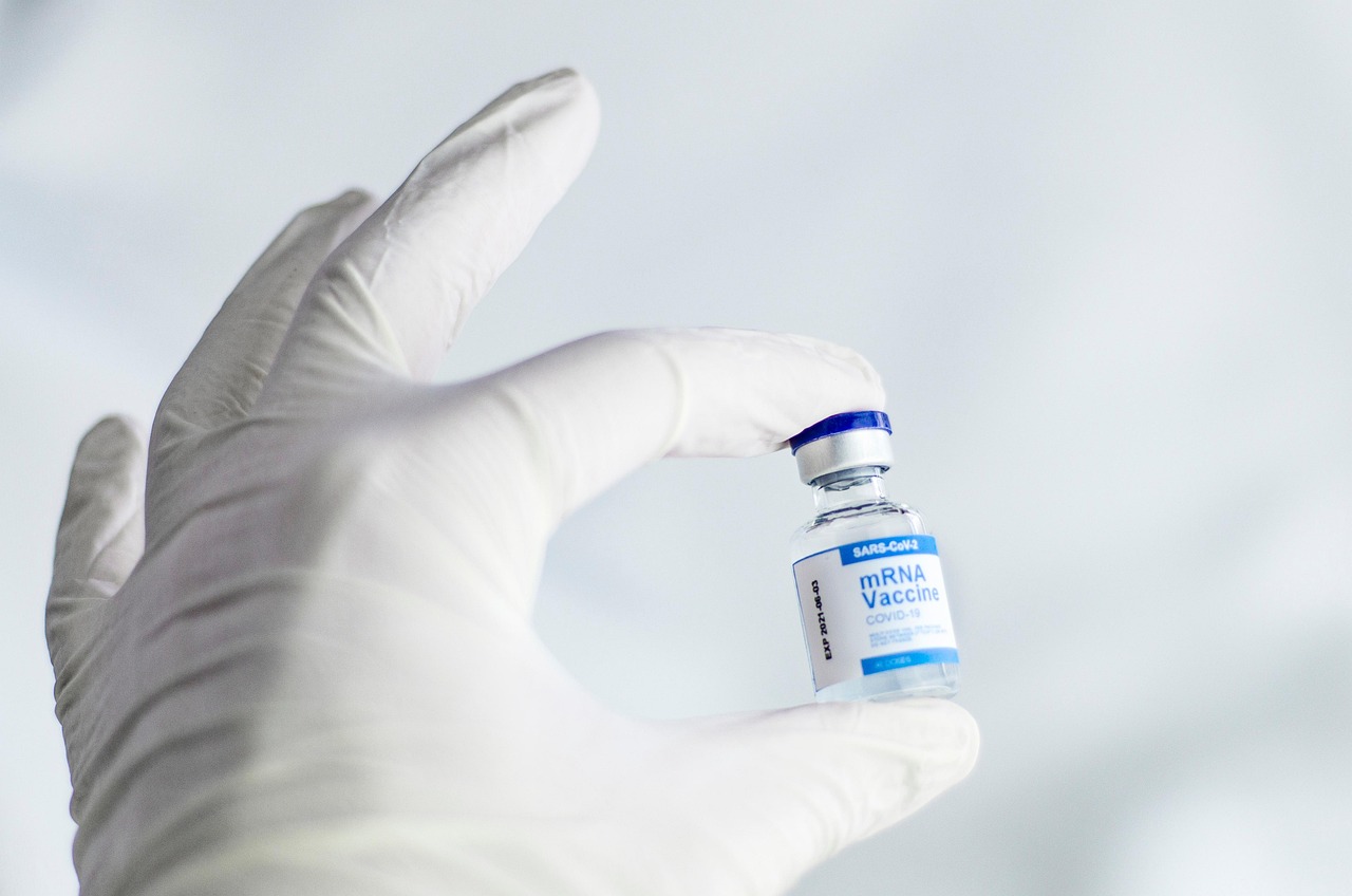 erfahren sie mehr über die verteilung von impfstoffen, einschließlich der logistik, herausforderungen und der bedeutung einer effizienten umsetzung für die öffentliche gesundheit.