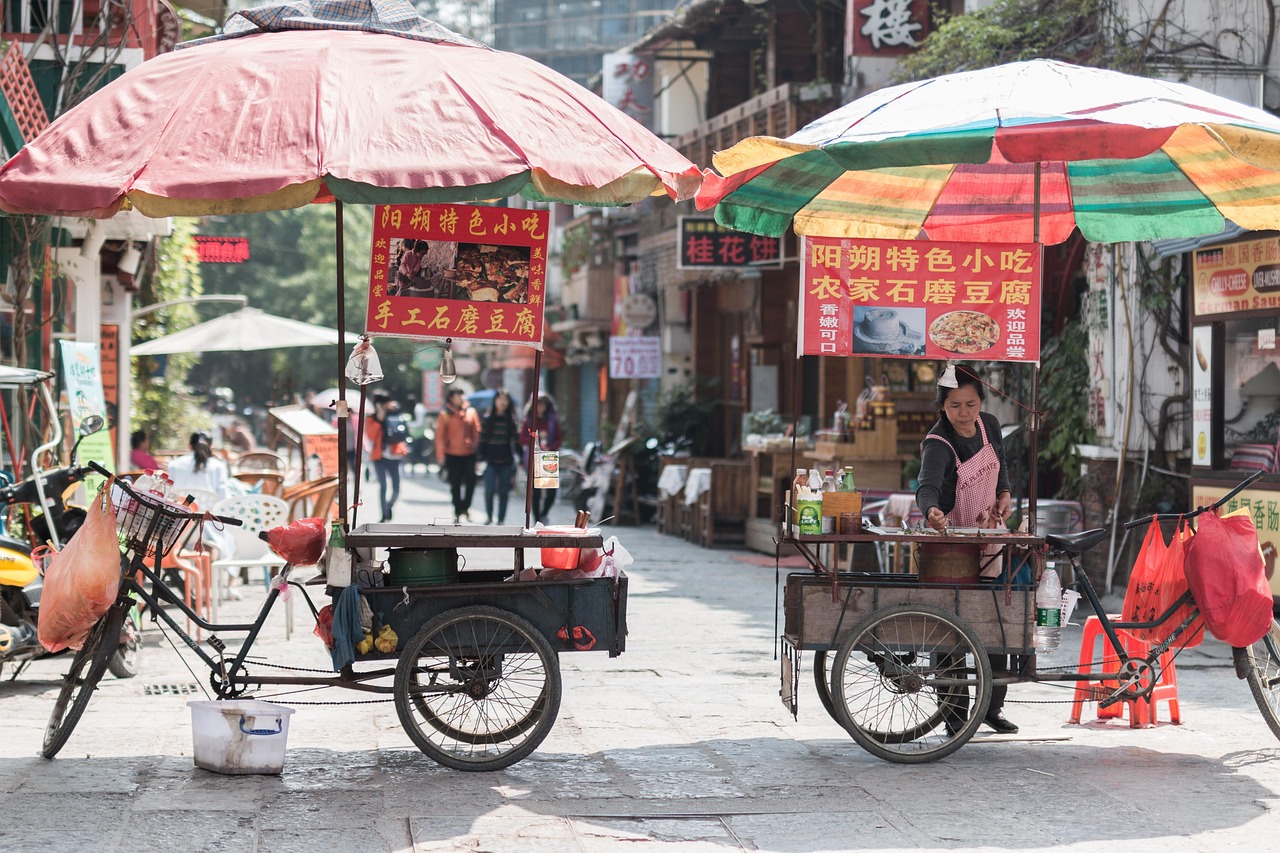 entdecken sie die aufregende welt der street food: leckere snacks, authentische aromen und schnelle gerichte aus aller welt direkt auf der stra&szlig;e genie&szlig;en.