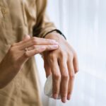 entdecken sie die perfekte morning routine, um energiegeladen und produktiv in den tag zu starten. tipps und tricks f&uuml;r einen erfolgreichen morgen.